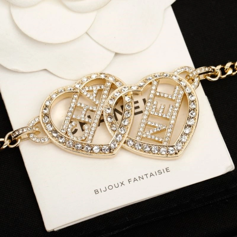 Reliable Chanel Necklaces 223327