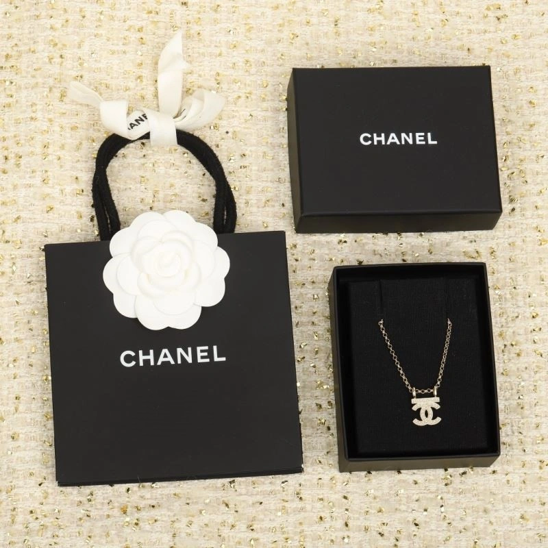 Chic Chanel Necklaces 223338