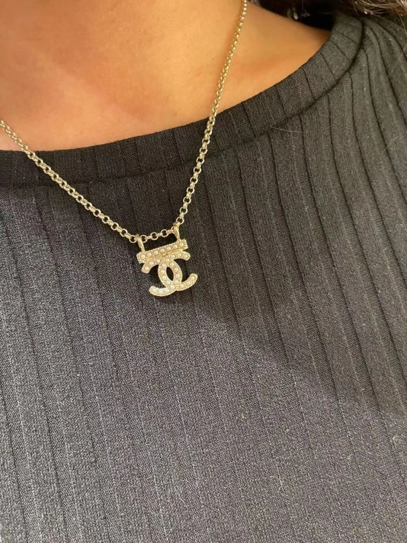Chic Chanel Necklaces 223338