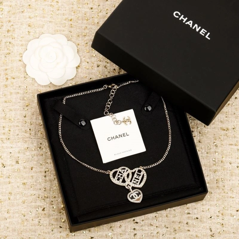 Chanel Necklaces Casual 223320
