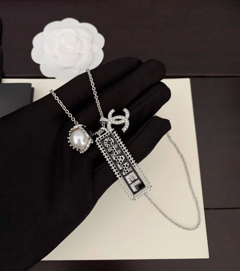 Chanel Necklaces Lightweight 223317