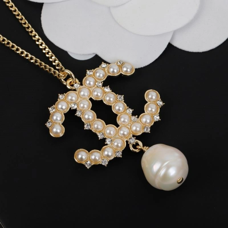 TechFriendly Chanel Necklaces 223328