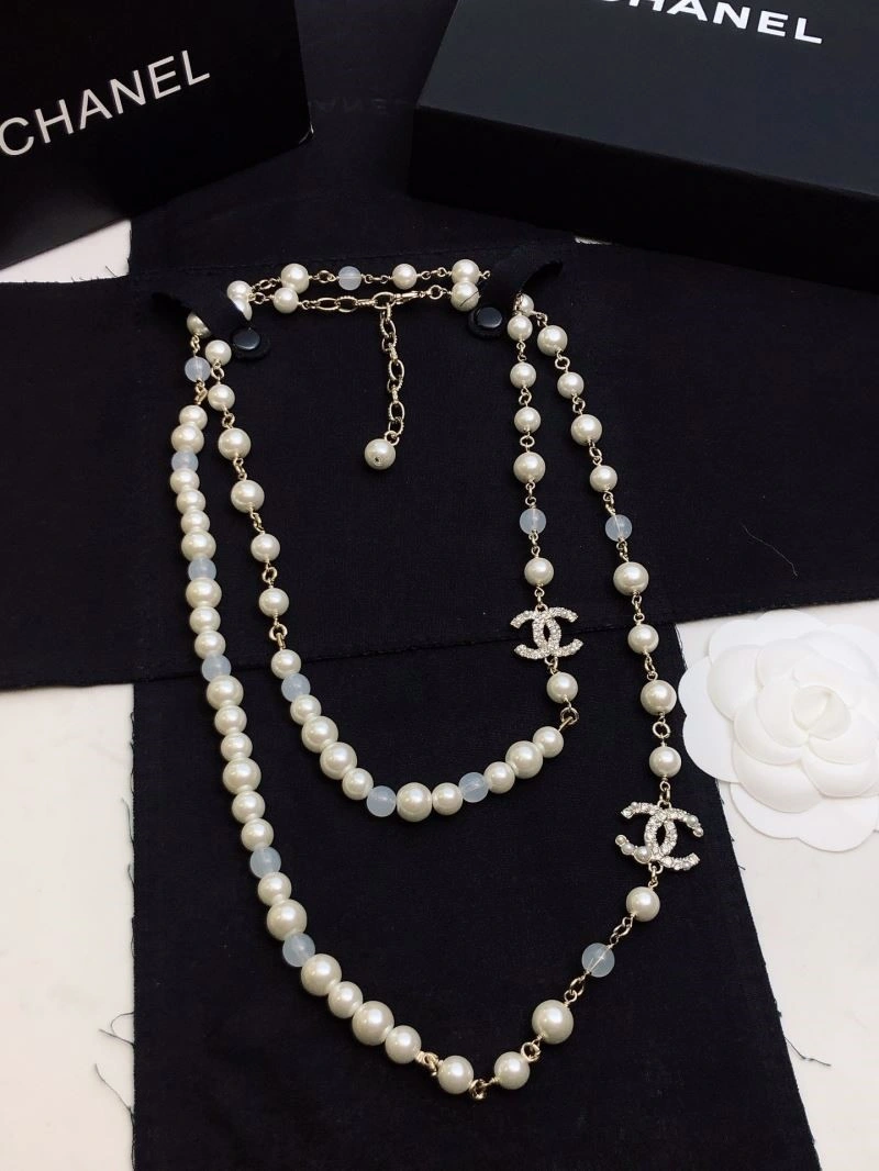 Effortless Chanel Necklaces 223351