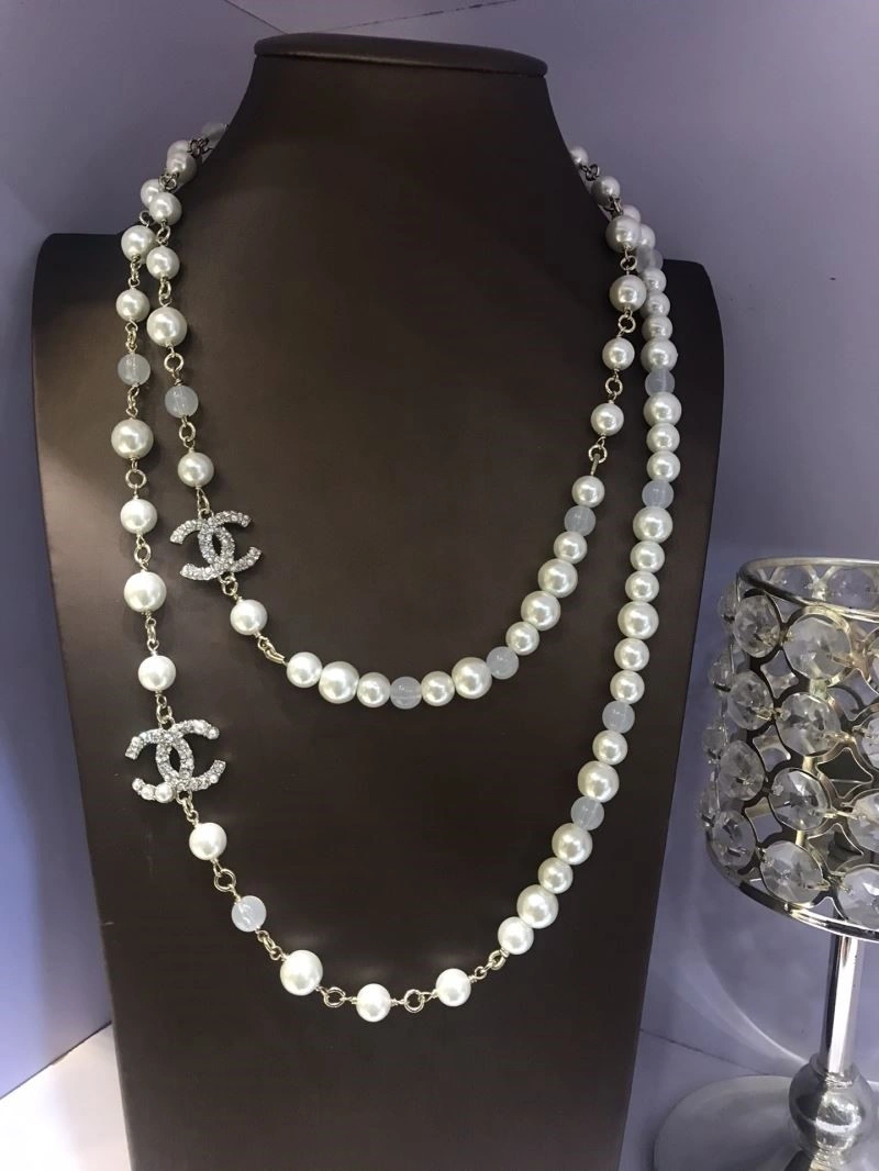 Effortless Chanel Necklaces 223351