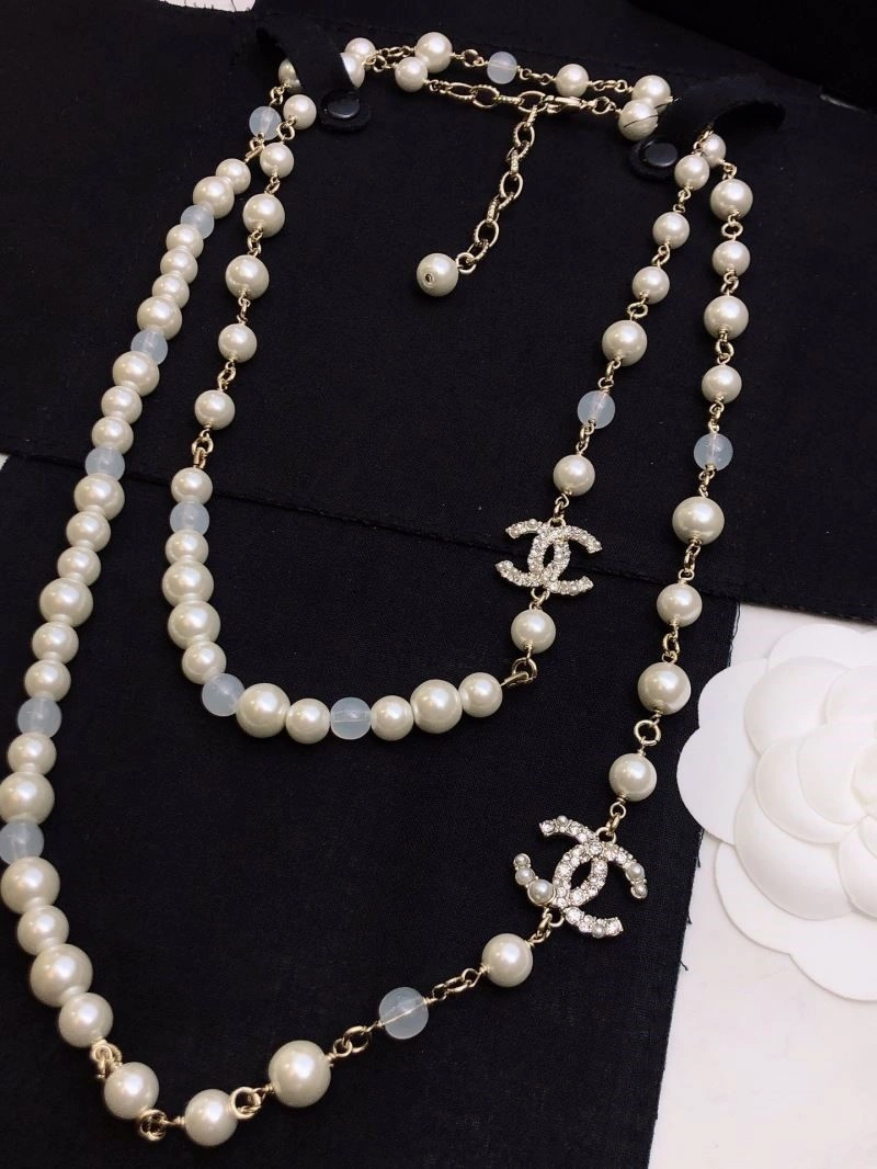 Effortless Chanel Necklaces 223351