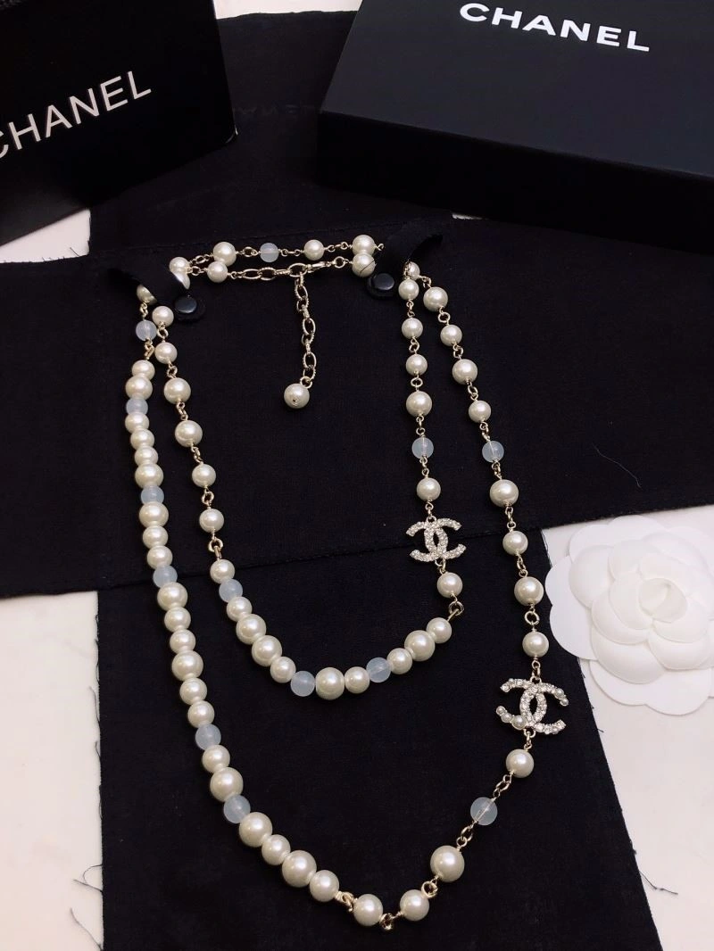 Effortless Chanel Necklaces 223351