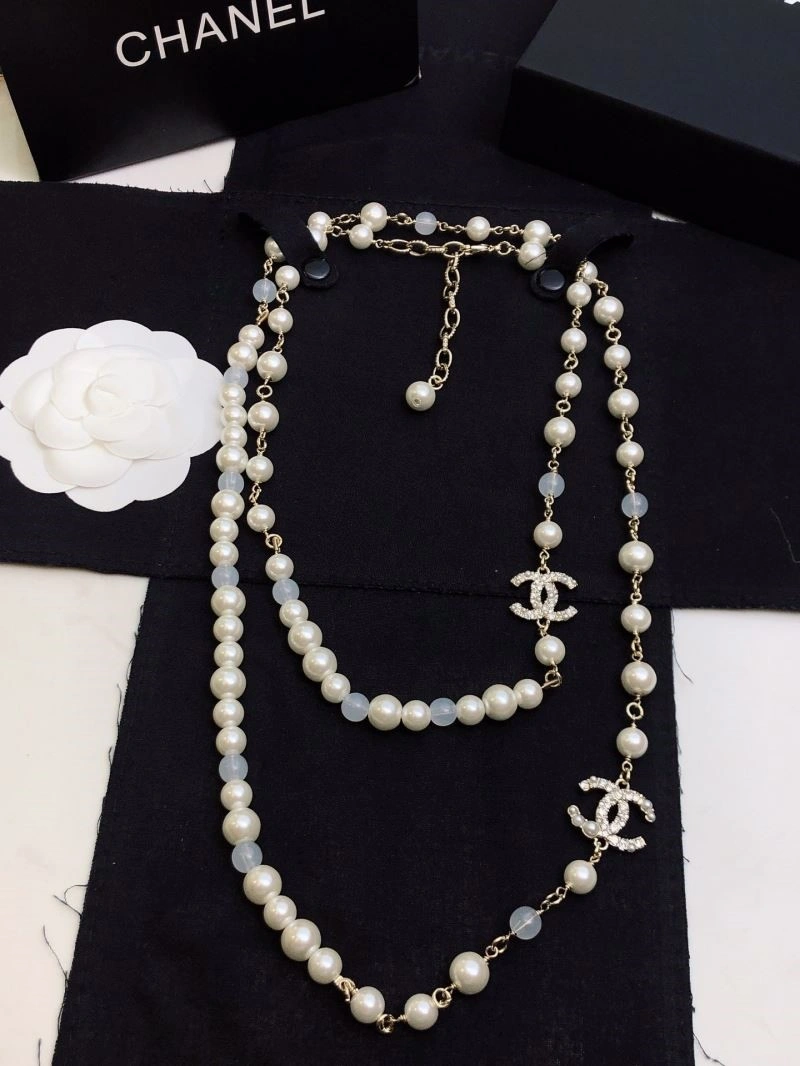Effortless Chanel Necklaces 223351