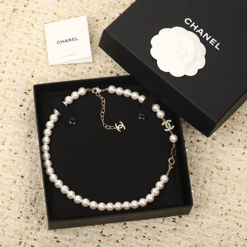 Snug Chanel Necklaces 223289