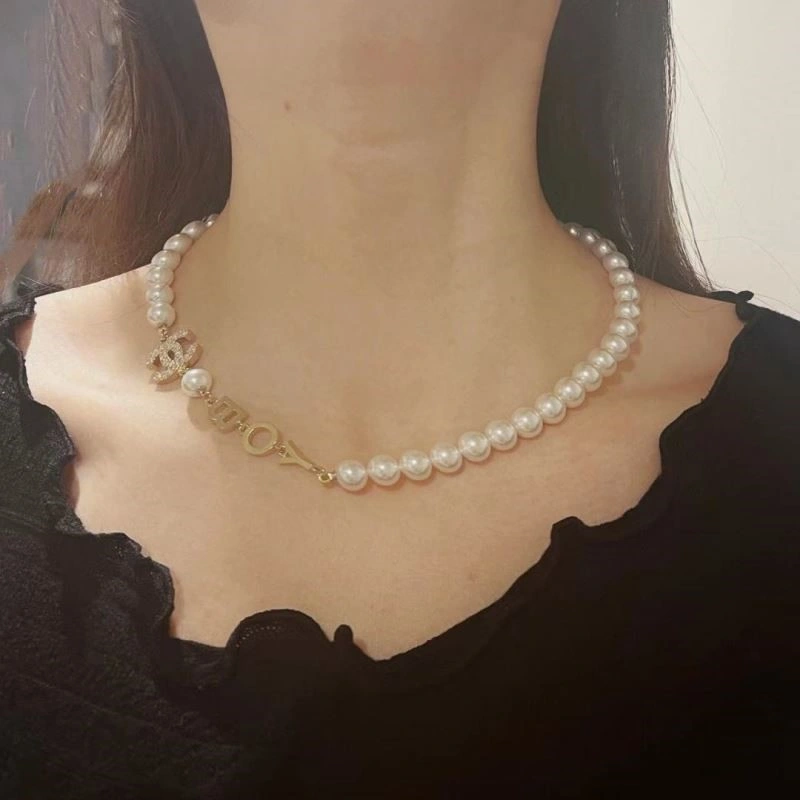 Snug Chanel Necklaces 223289