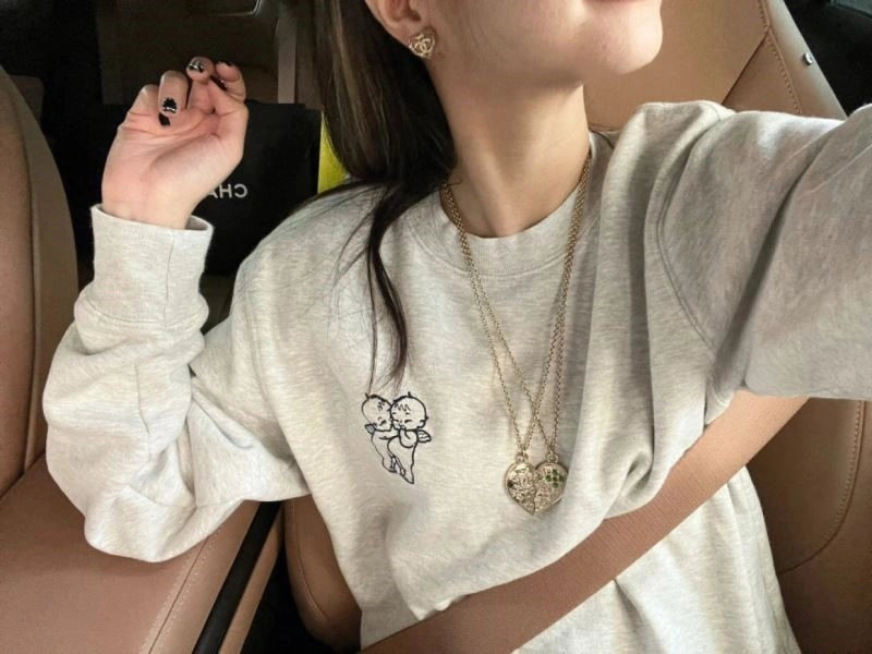 Chanel Necklaces Versatile 223283