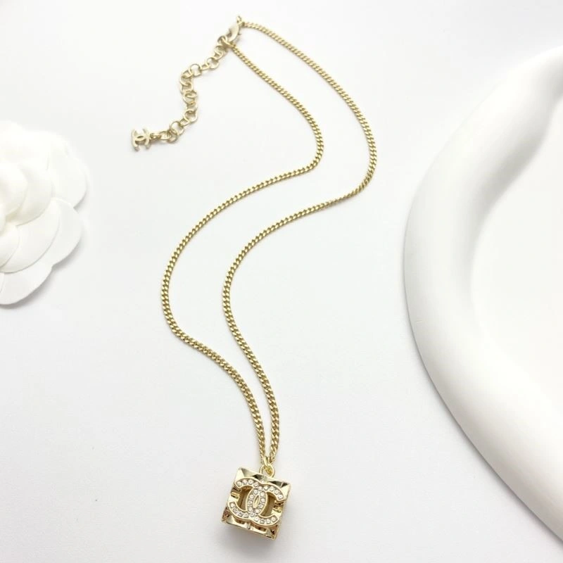 Chanel Necklaces ComfortFit 222302
