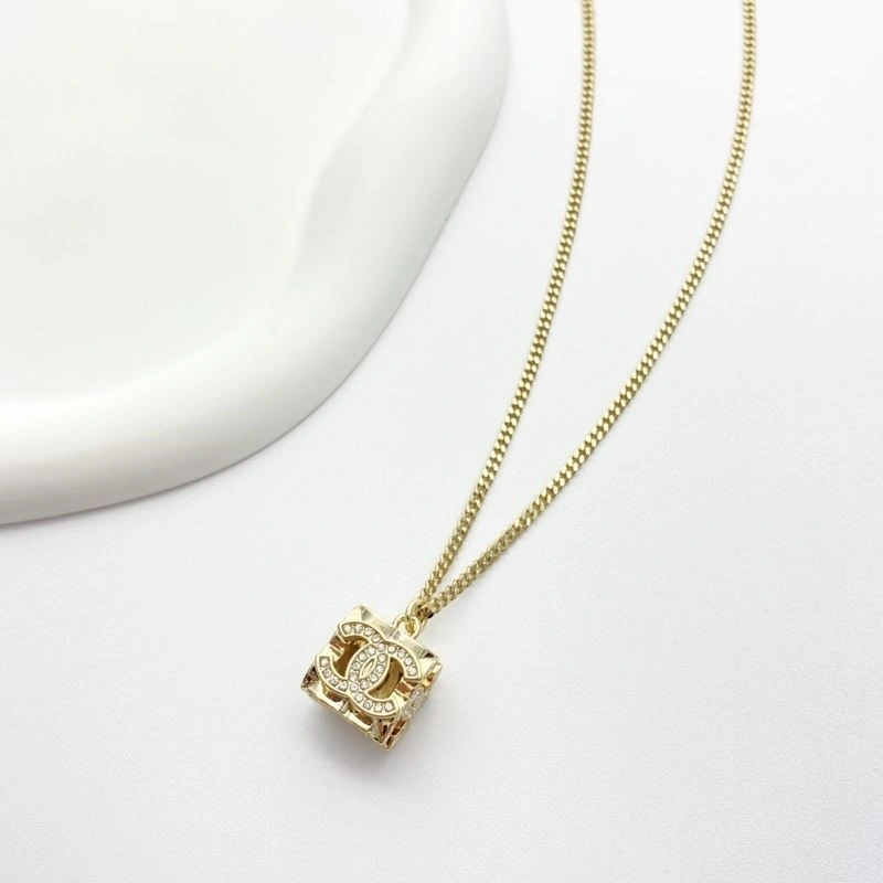 Chanel Necklaces ComfortFit 222302