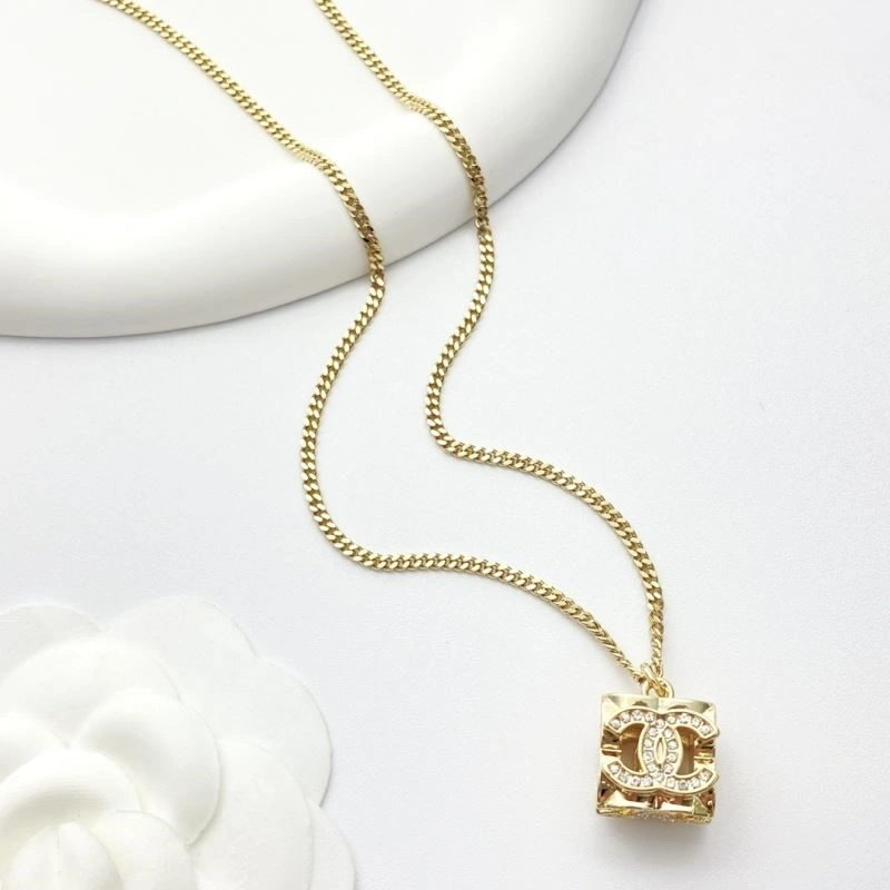 Chanel Necklaces ComfortFit 222302