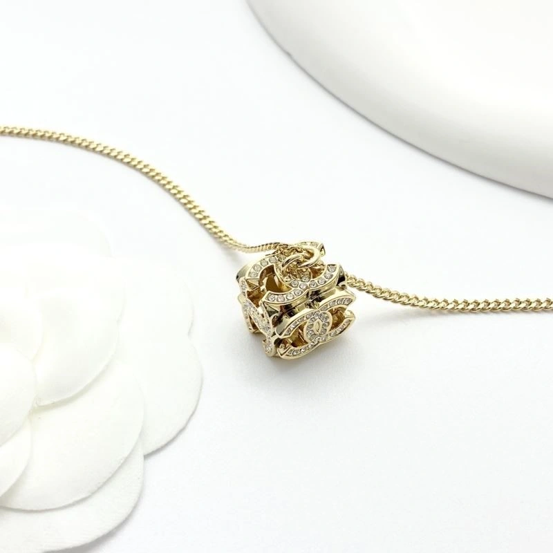 Chanel Necklaces ComfortFit 222302