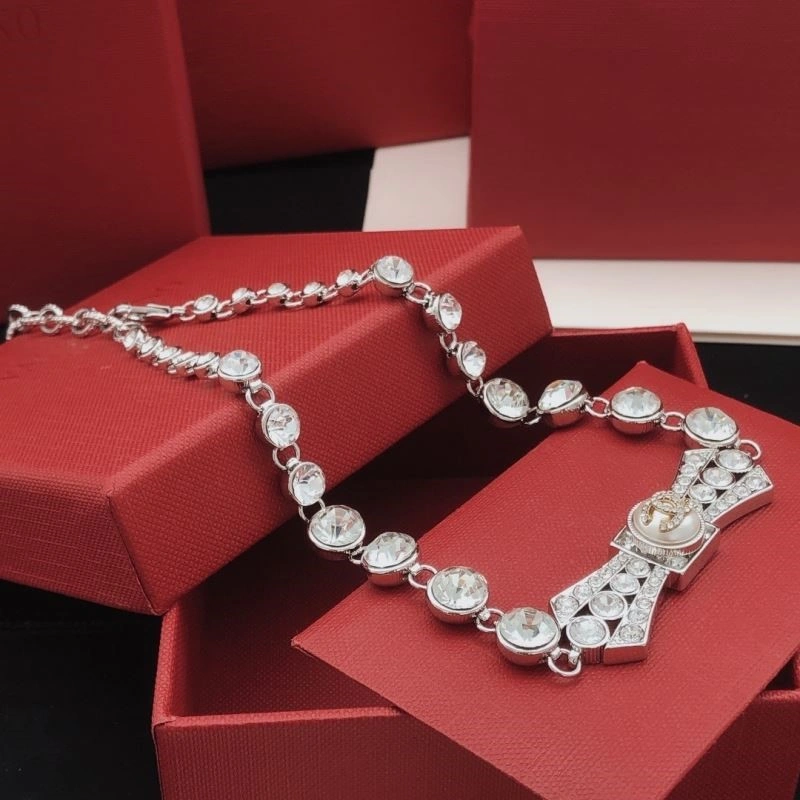 Timeless Chanel Necklaces 222303