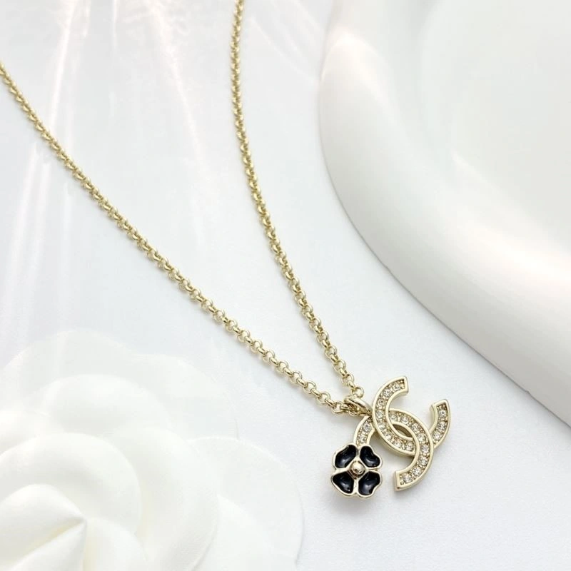 Chanel Necklaces Chic 222270
