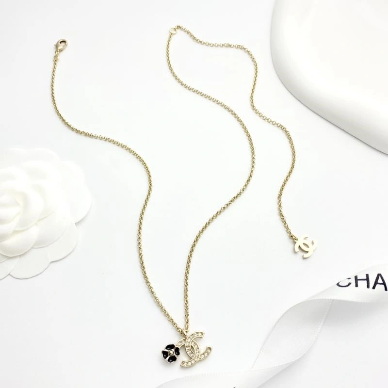 Chanel Necklaces Chic 222270