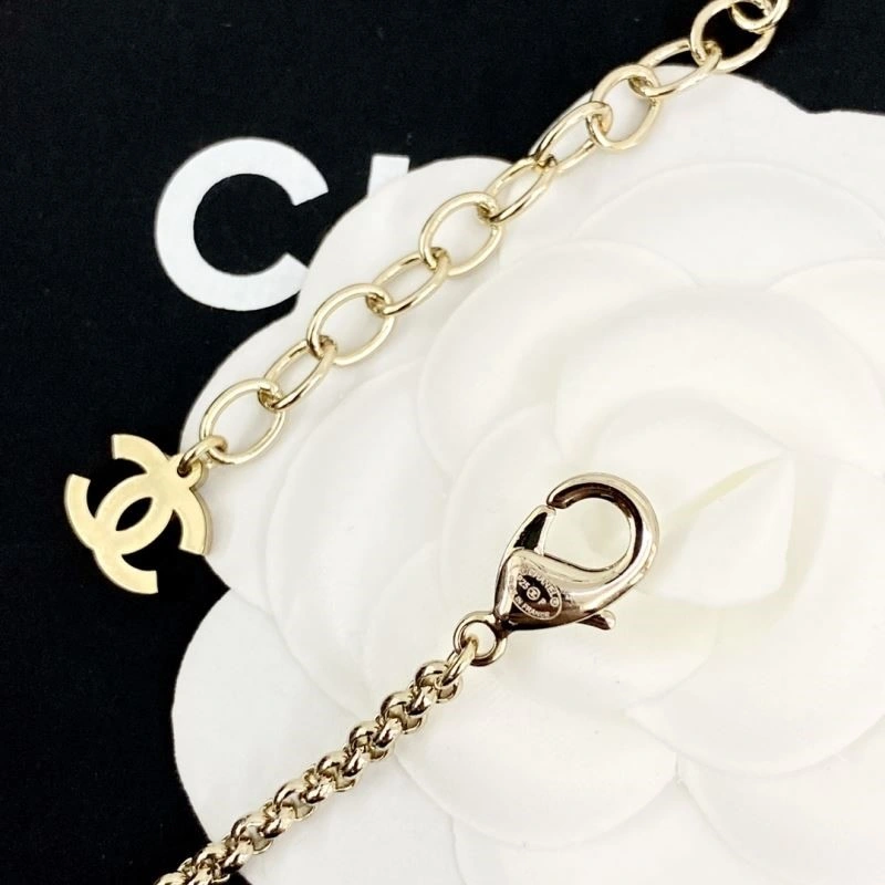 Contemporary Chanel Necklaces 222265