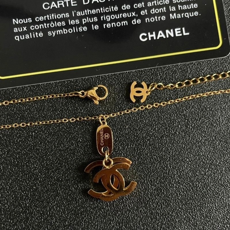 Sophisticated Chanel Necklaces 222256