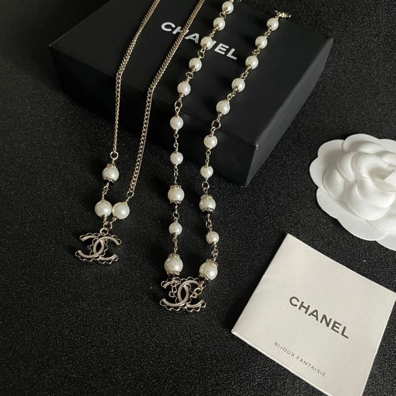 Resilient Chanel Necklaces 222275