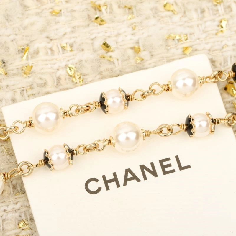 Chanel Necklaces ModernLook 222236