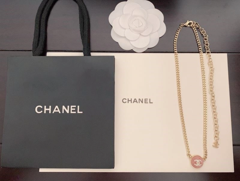 Chanel Necklaces UrbanChic 222230