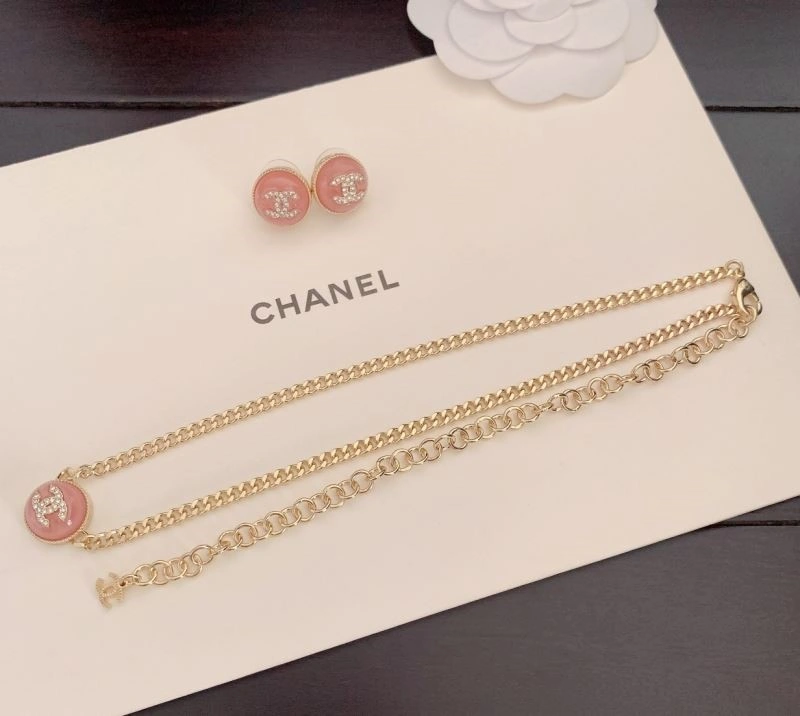 Chanel Necklaces UrbanChic 222230