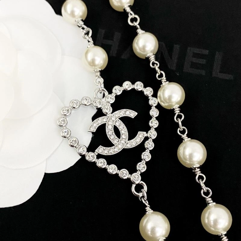 Chanel Necklaces Sleek 222235