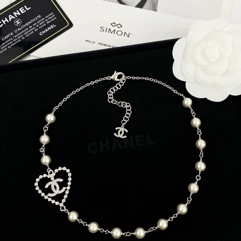 Chanel Necklaces Sleek 222235