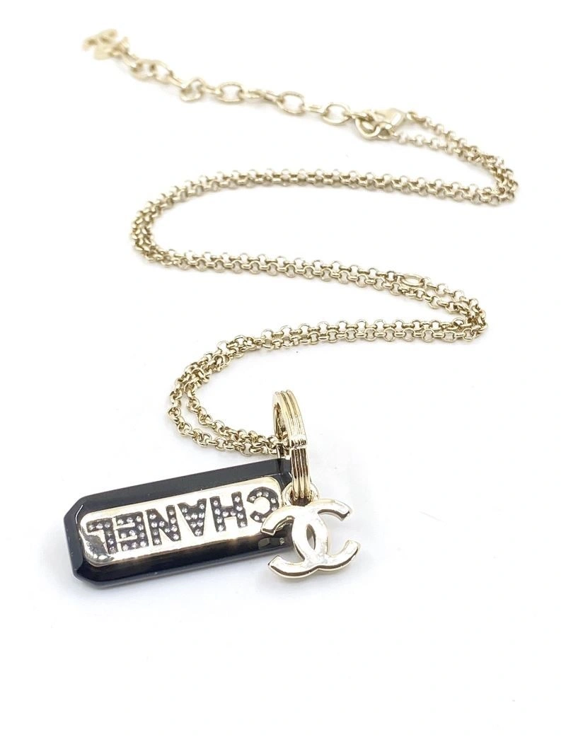Chanel Necklaces Sophisticated 222304