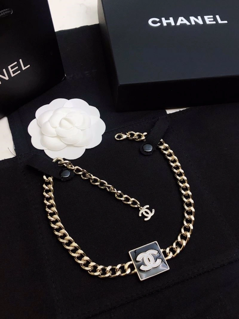 Bright Chanel Necklaces 222211