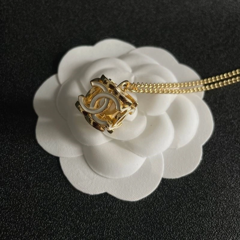 Casual Chanel Necklaces 222203