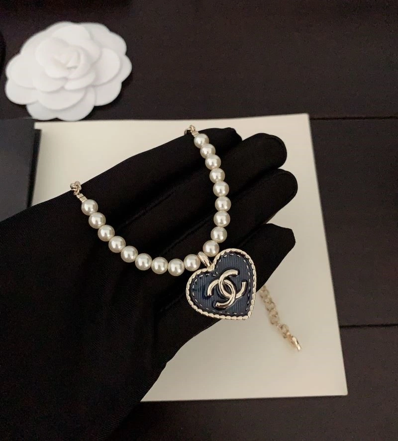 Supportive Chanel Necklaces 222218