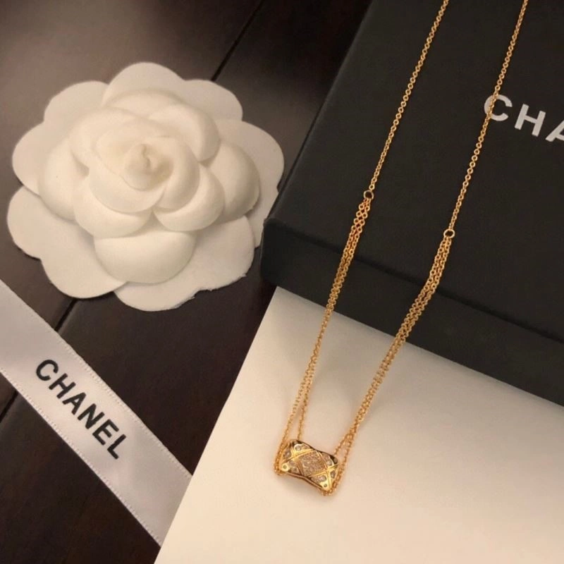 Youthful Chanel Necklaces 222207