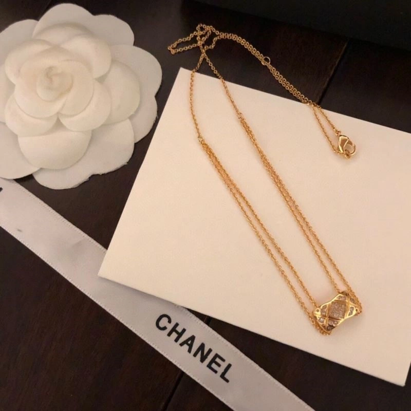 Youthful Chanel Necklaces 222207