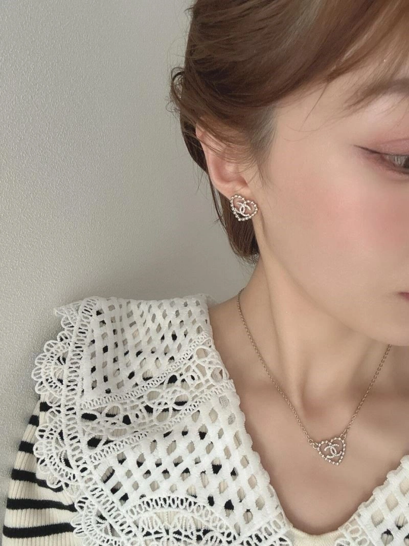 TechFriendly Chanel Necklaces 222228