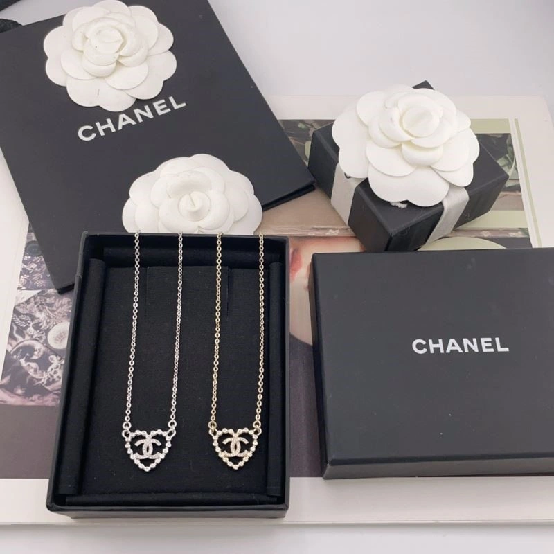 Resilient Chanel Necklaces 222332