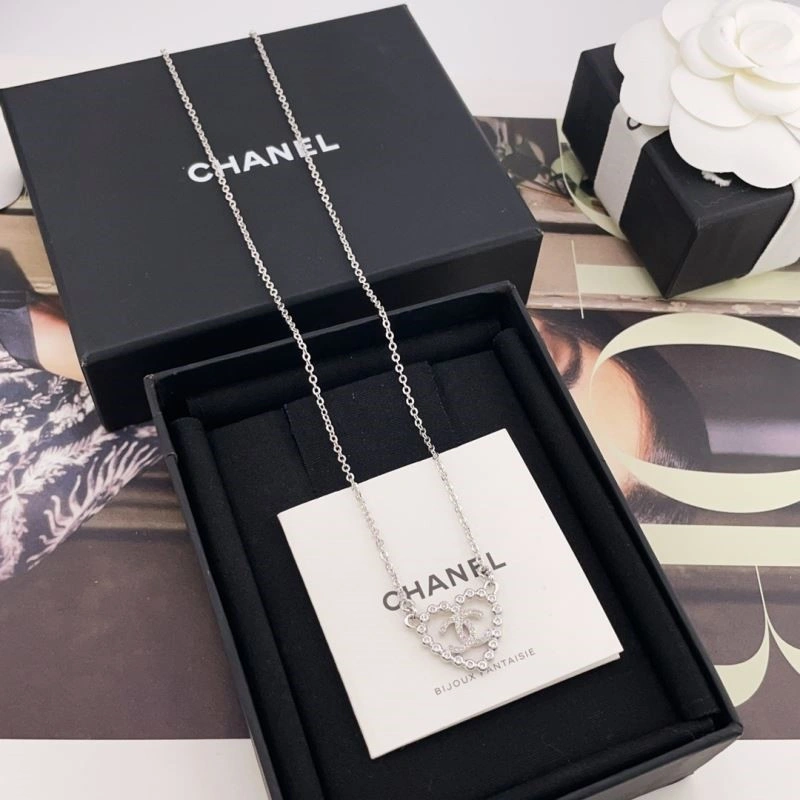 Resilient Chanel Necklaces 222332