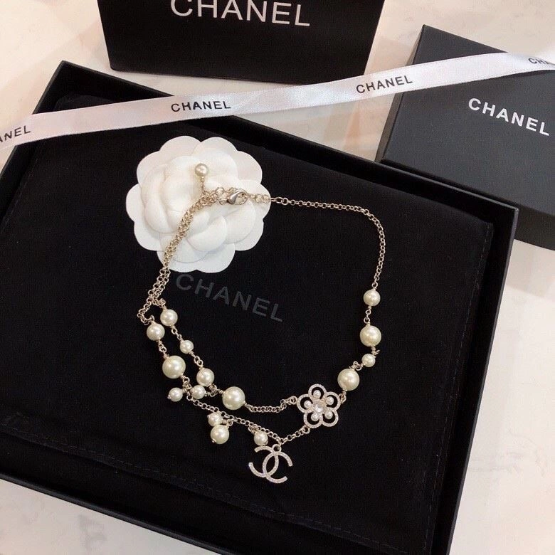 Tailored Chanel Necklaces 222178