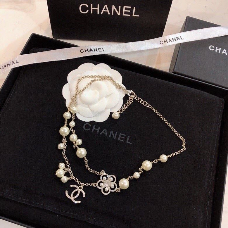 Tailored Chanel Necklaces 222178