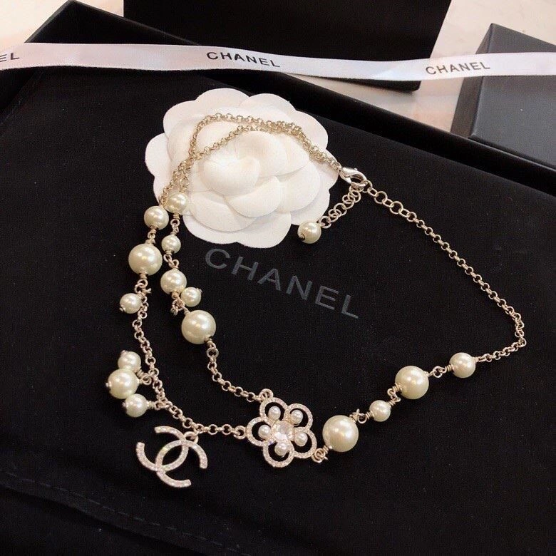 Tailored Chanel Necklaces 222178