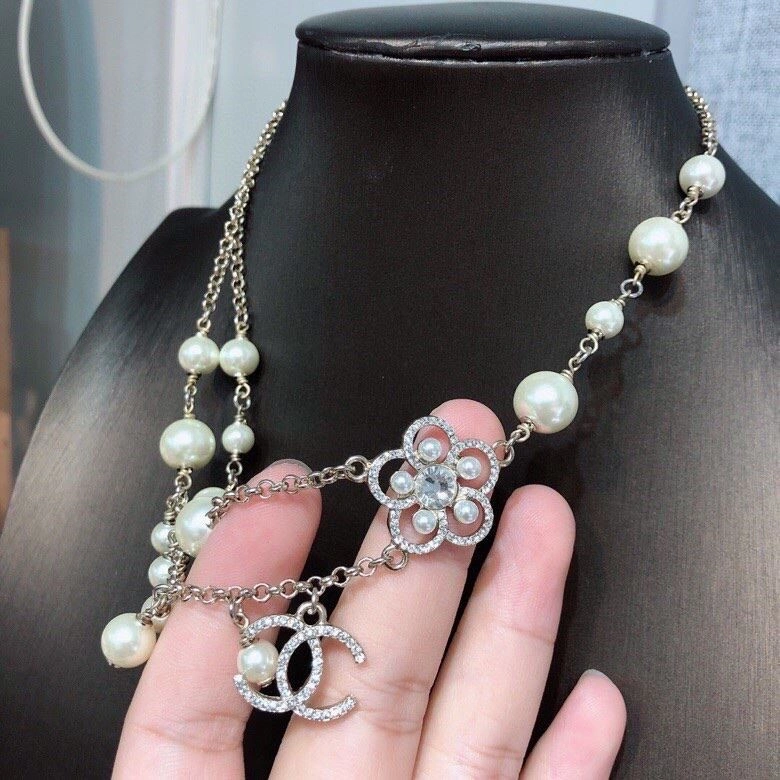 Tailored Chanel Necklaces 222178
