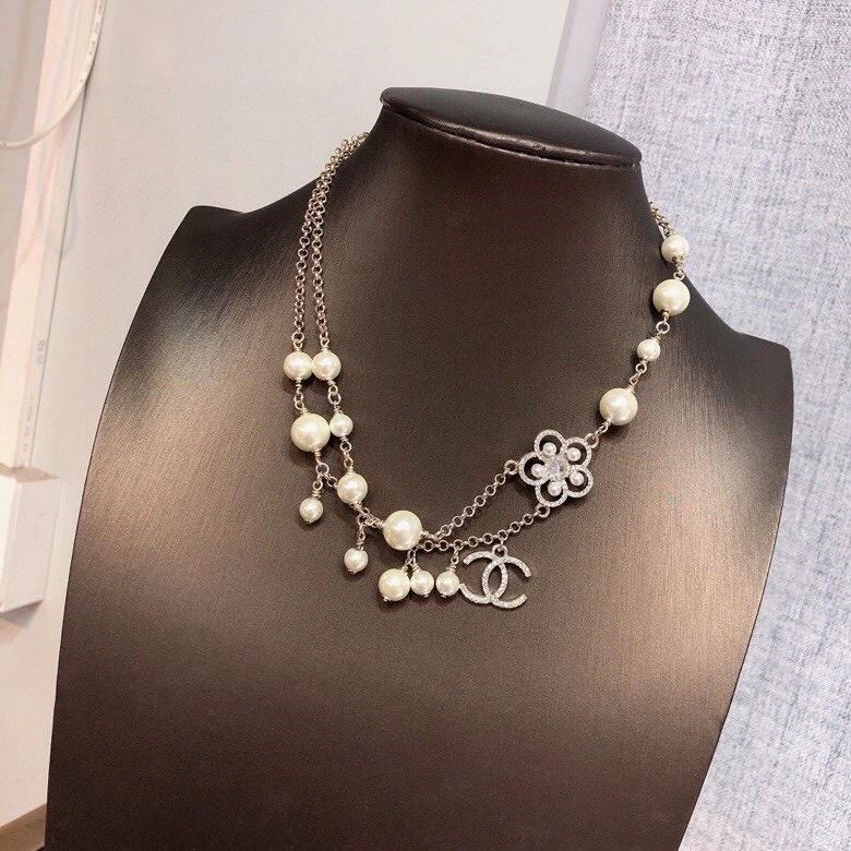 Tailored Chanel Necklaces 222178