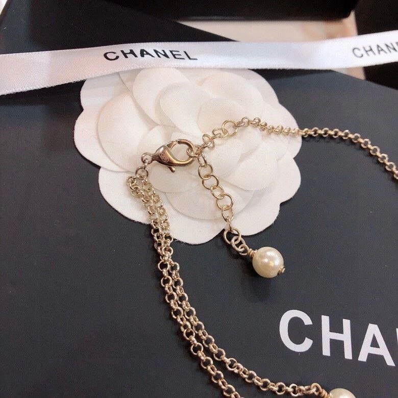 Tailored Chanel Necklaces 222178