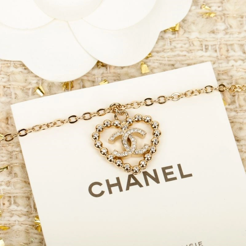 Versatile Chanel Necklaces 222177