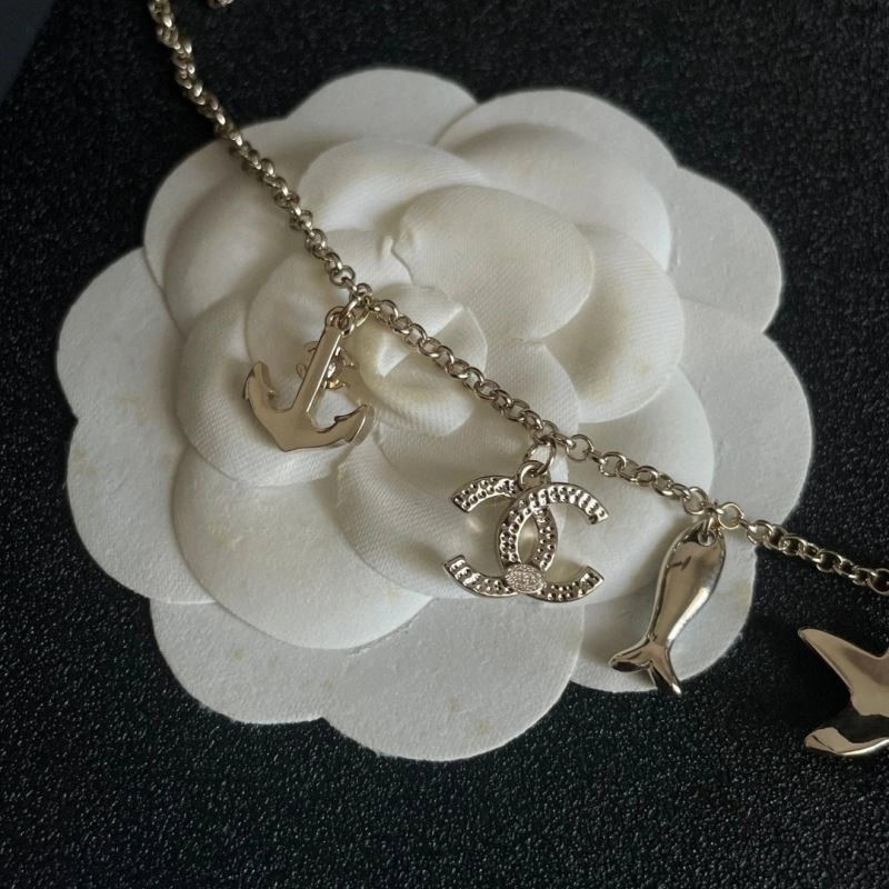 Chanel Necklaces Practical 222180