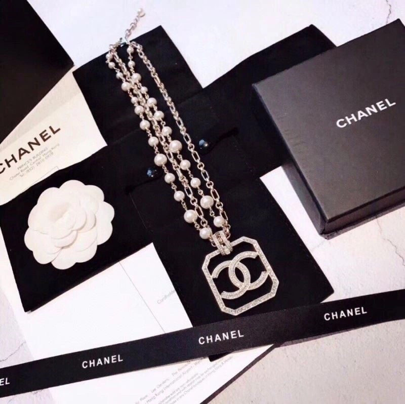 Chanel Necklaces Sleek 222163
