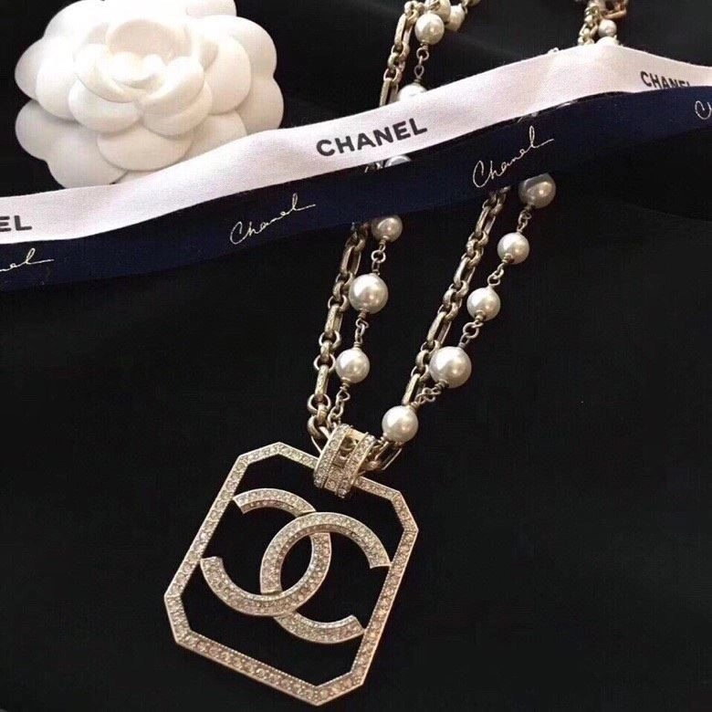 Chanel Necklaces Sleek 222163
