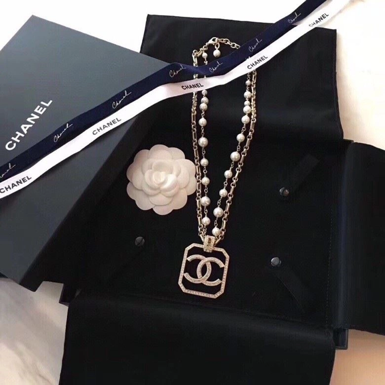 Chanel Necklaces Sleek 222163