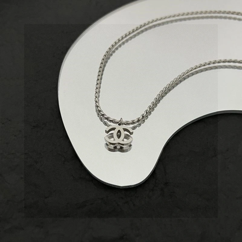 Refined Chanel Necklaces 222160